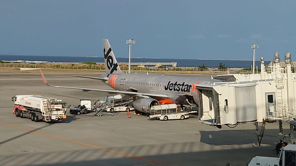 那覇空港に駐機中のジェットスターアジア航空
