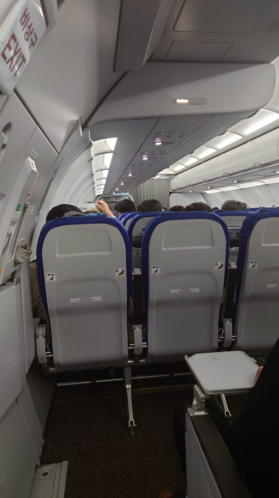 エアプサン機内