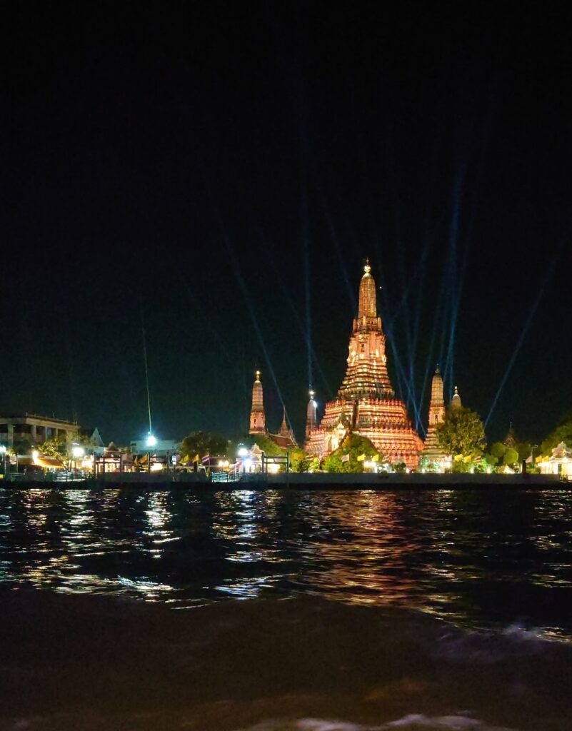 ワットアルン夜景