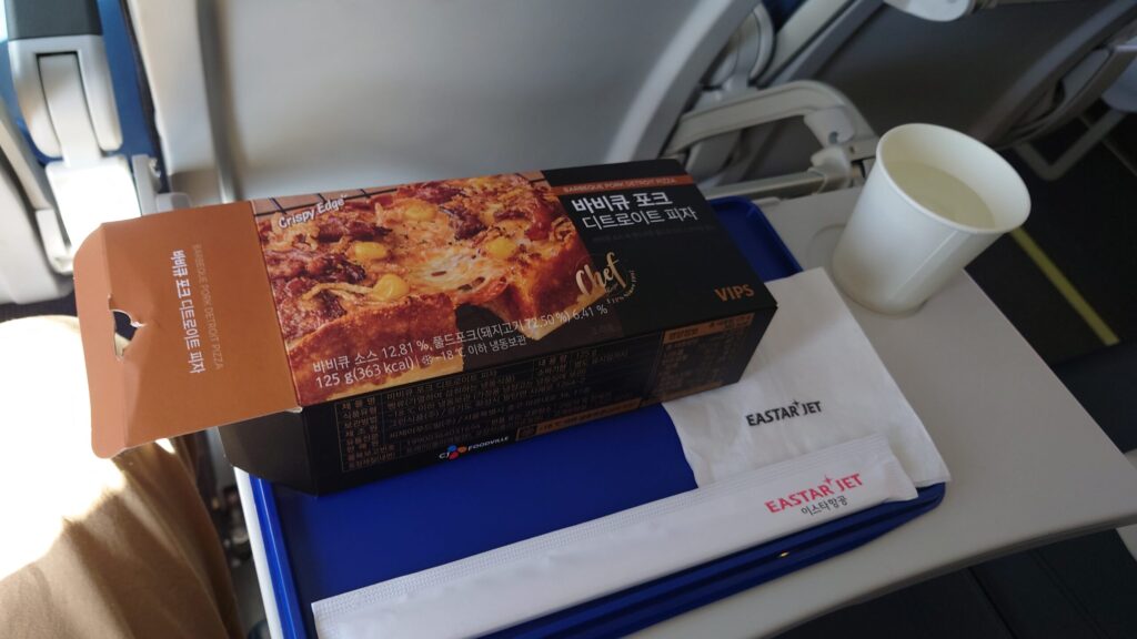 イースター航空機内食