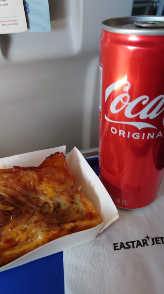 イースター航空機内食