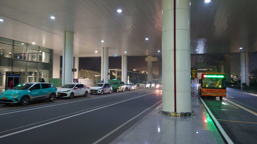 ノイバイ空港国際線バス乗り場