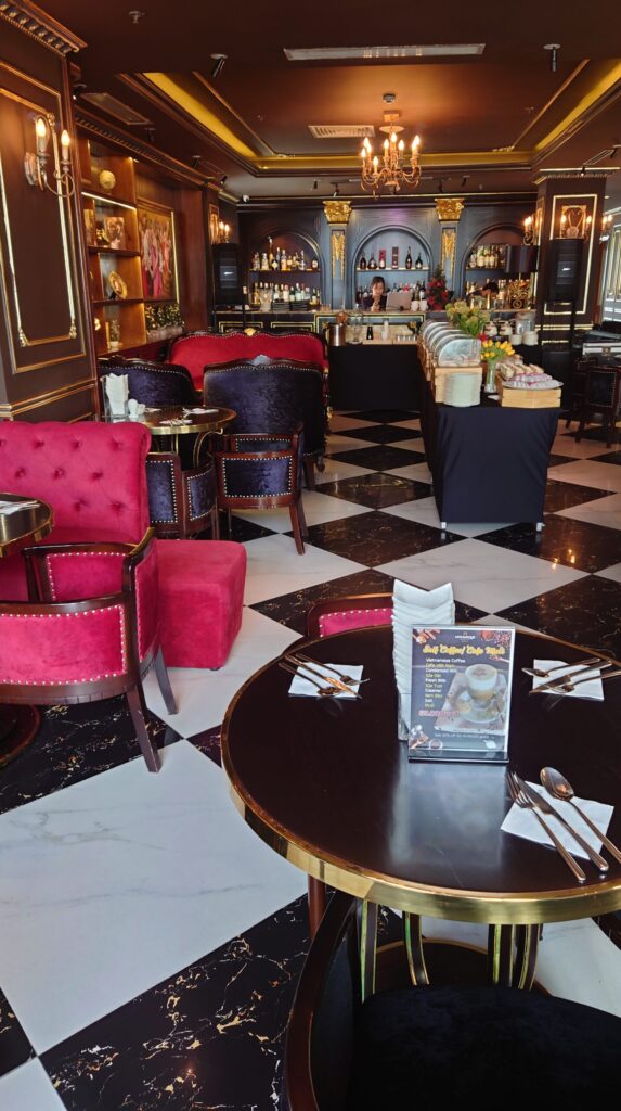 モナークホテルダナンのアフタヌーンティー